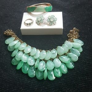 Green gold jewelry set perfect for St. Paddy's Day